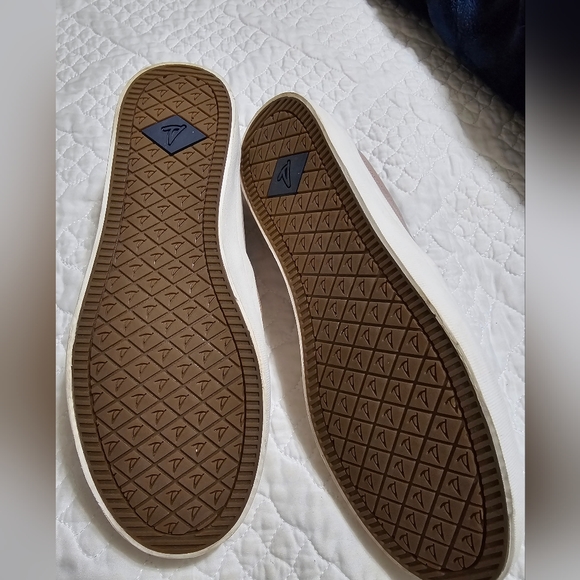 Sperry Top-sider boat shoes with memory foam soles - Picture 2 of 3